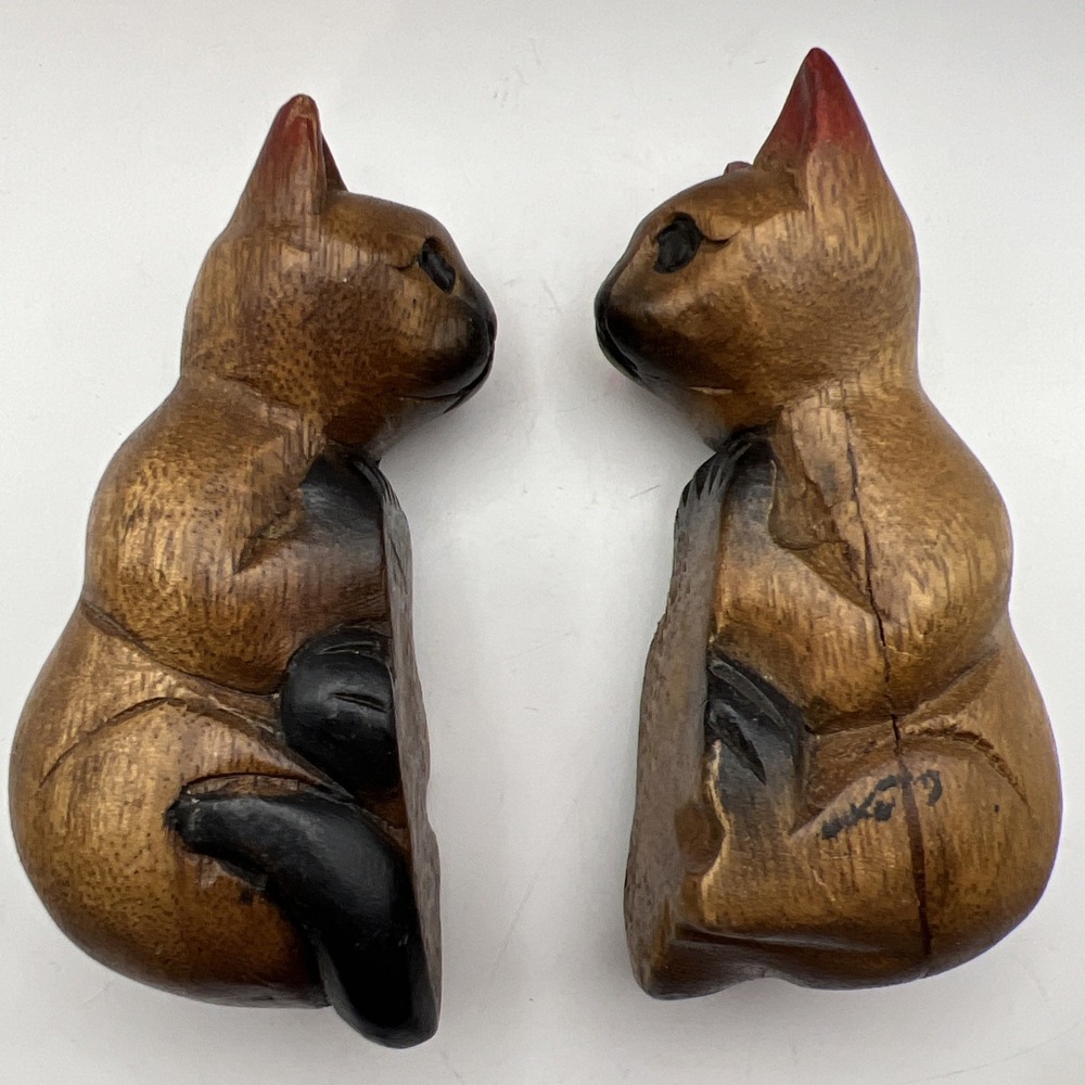 Vintage Hand Carved Wooden Cat Shelf Sitters Pair – Folk Art Ledge Perch Decor